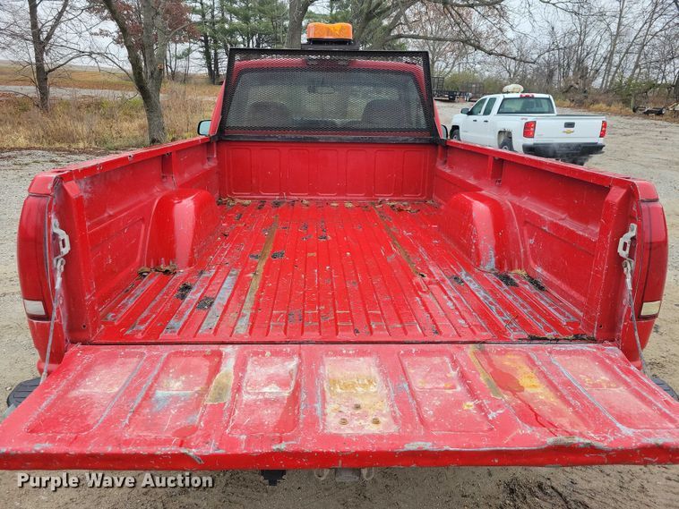 image for item NO9785 2000 Chevrolet K3500 pickup truck