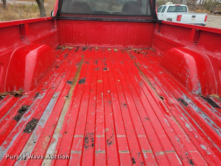 image for item NO9785 2000 Chevrolet K3500 pickup truck