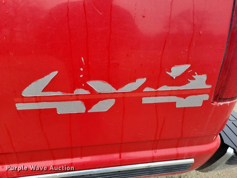 image for item NO9785 2000 Chevrolet K3500 pickup truck