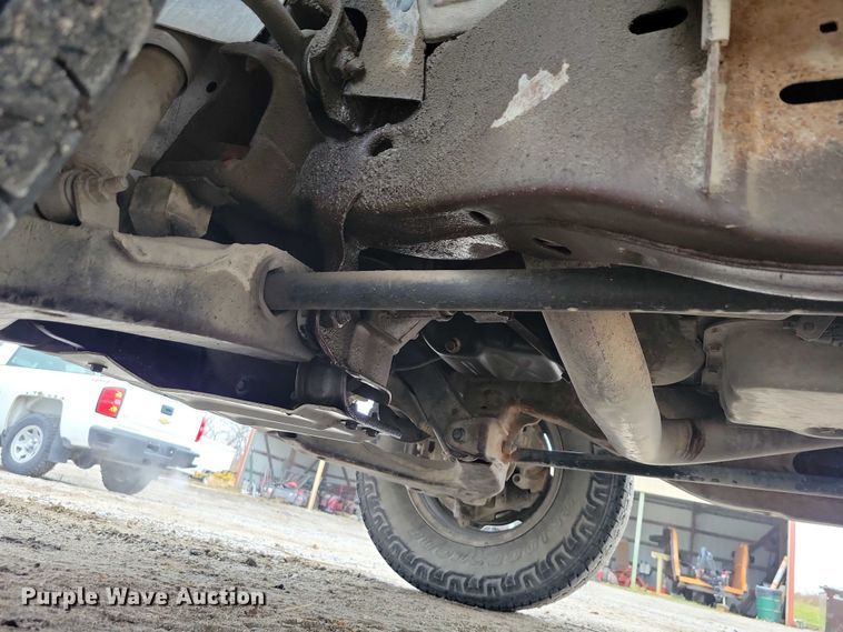 image for item NO9785 2000 Chevrolet K3500 pickup truck