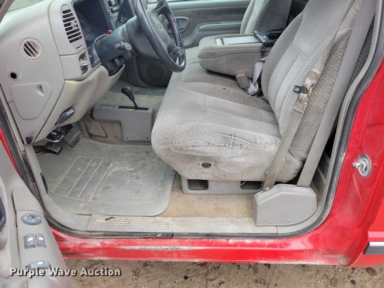 image for item NO9785 2000 Chevrolet K3500 pickup truck