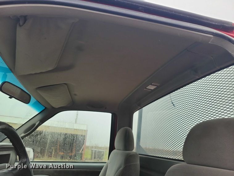 image for item NO9785 2000 Chevrolet K3500 pickup truck