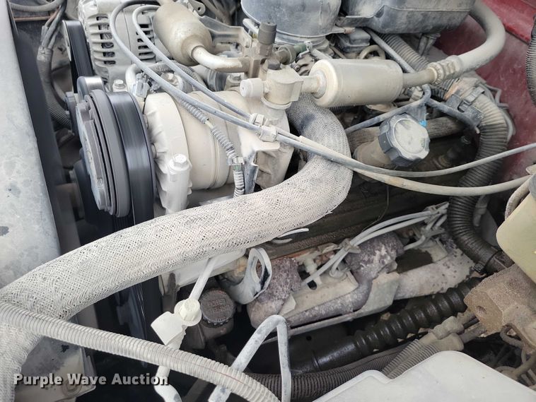 image for item NO9785 2000 Chevrolet K3500 pickup truck