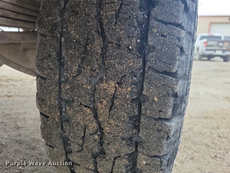 image for item NO9785 2000 Chevrolet K3500 pickup truck