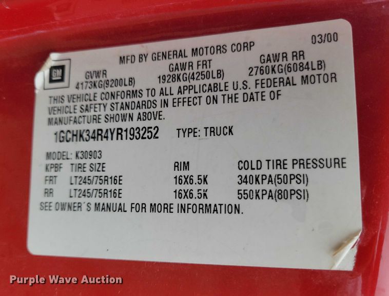 image for item NO9785 2000 Chevrolet K3500 pickup truck