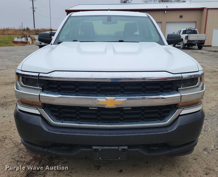 image for item NO9786 2017 Chevrolet Silverado 1500 Double Cab pickup truck