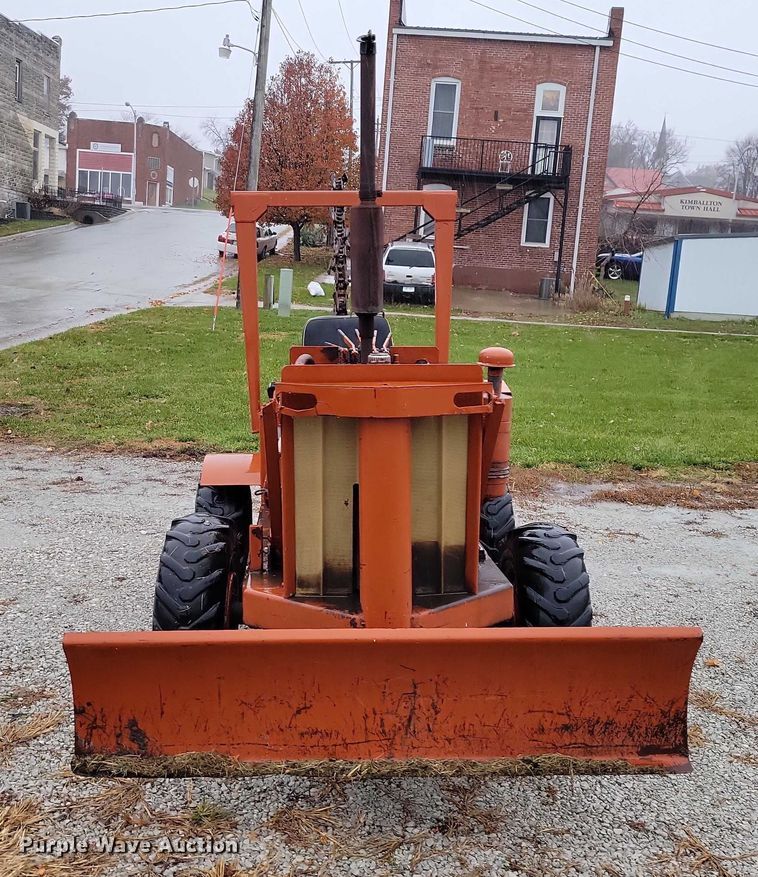 image for item NO9797 Ditch Witch V30 trencher