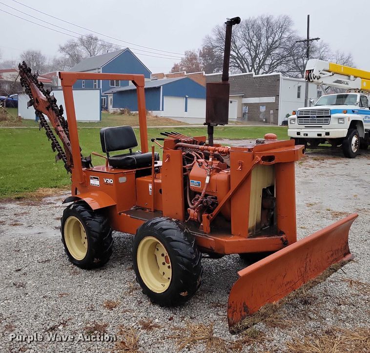 image for item NO9797 Ditch Witch V30 trencher