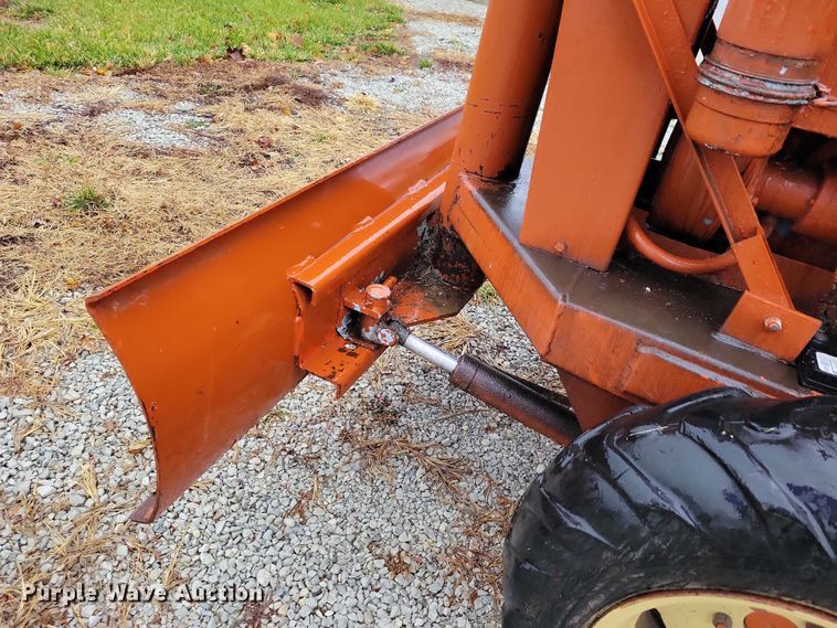 image for item NO9797 Ditch Witch V30 trencher
