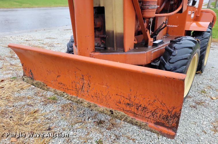 image for item NO9797 Ditch Witch V30 trencher