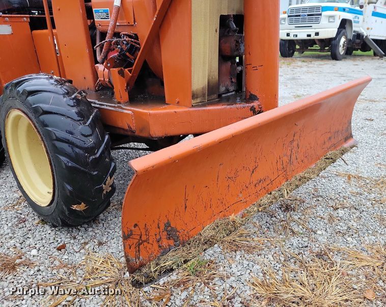 image for item NO9797 Ditch Witch V30 trencher