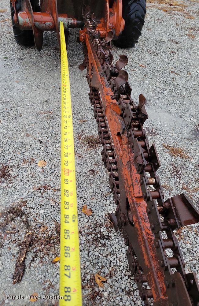image for item NO9797 Ditch Witch V30 trencher
