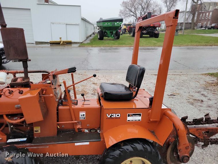 image for item NO9797 Ditch Witch V30 trencher