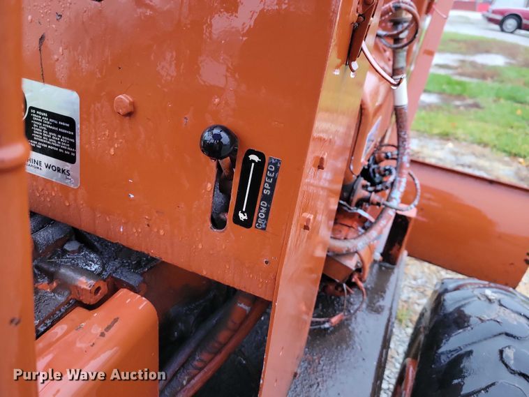 image for item NO9797 Ditch Witch V30 trencher