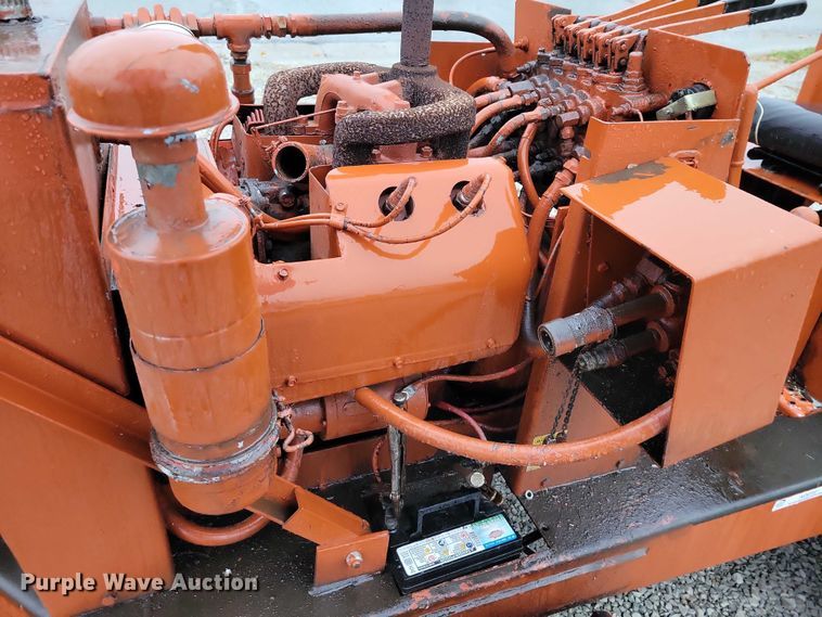 image for item NO9797 Ditch Witch V30 trencher