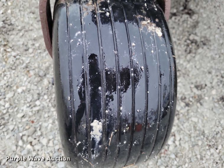 image for item NO9798 Grasshopper 727K ZTR lawn mower