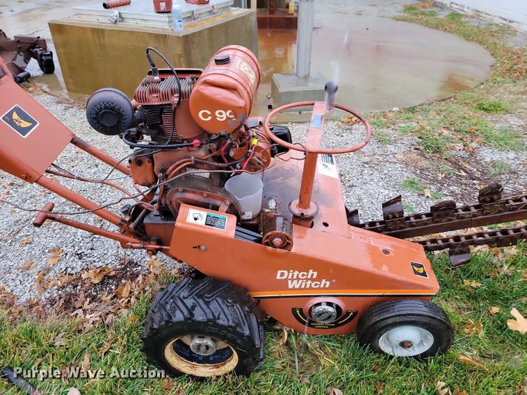 image for item NO9799 Ditch Witch C99 trencher