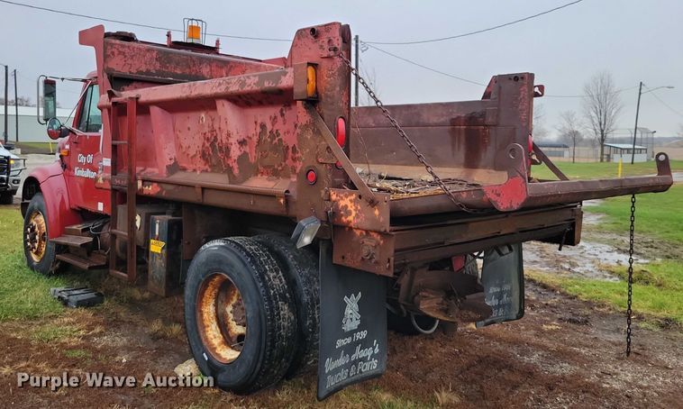 image for item NO9800 2001 International 4700 dump truck