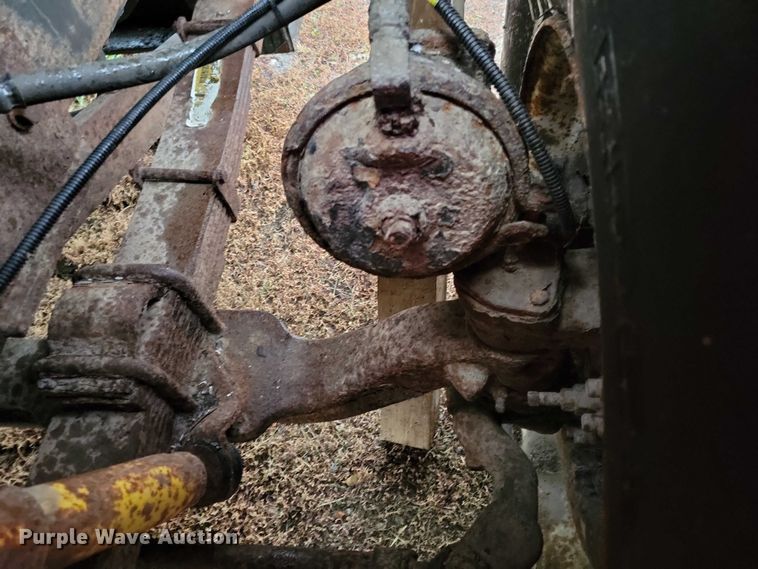 image for item NO9800 2001 International 4700 dump truck