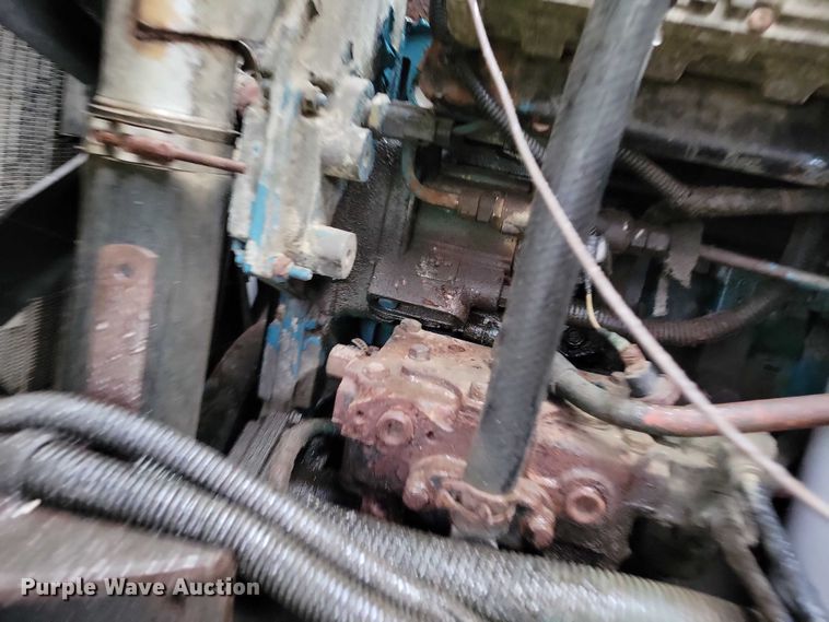 image for item NO9800 2001 International 4700 dump truck