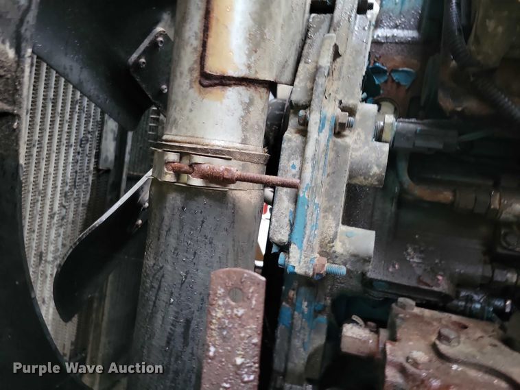 image for item NO9800 2001 International 4700 dump truck