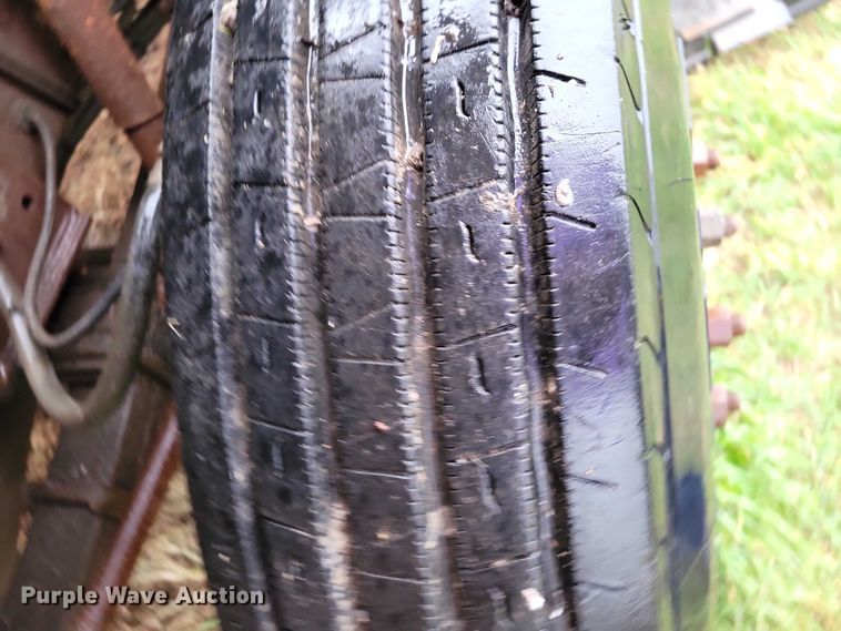 image for item NO9800 2001 International 4700 dump truck