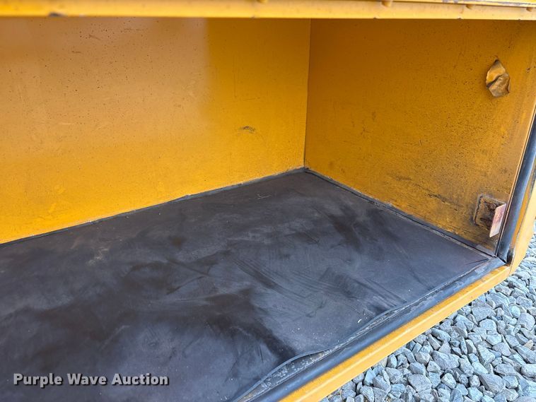 image for item YA1460 2011 IC PB105 school bus