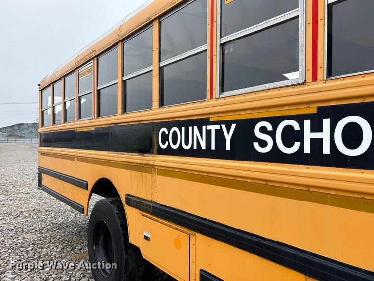 image for item YA1460 2011 IC PB105 school bus