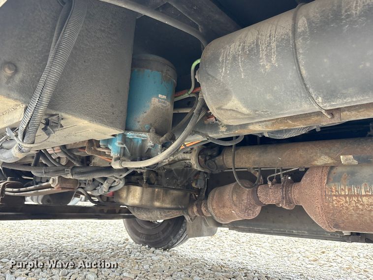 image for item YA1460 2011 IC PB105 school bus