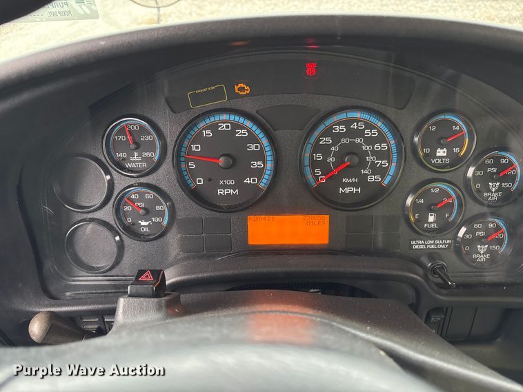 image for item YA1460 2011 IC PB105 school bus