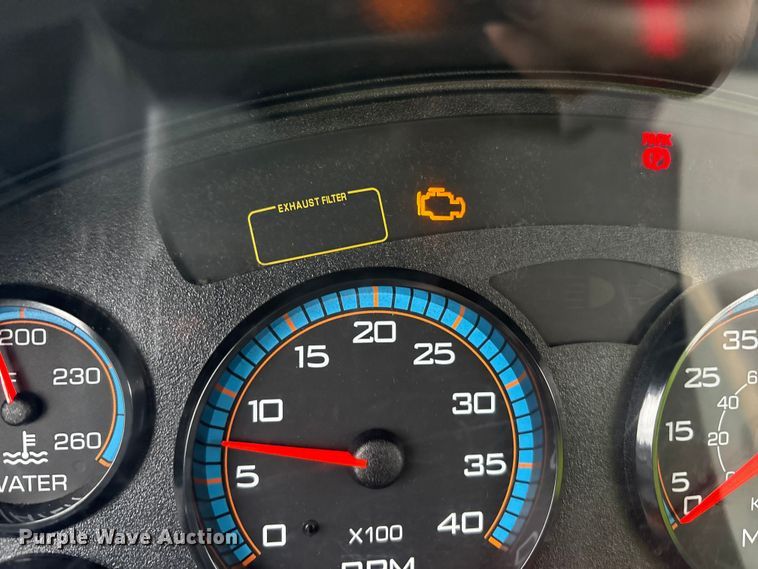 image for item YA1460 2011 IC PB105 school bus