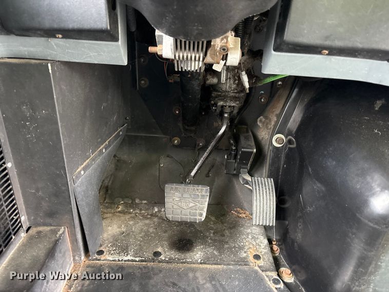 image for item YA1460 2011 IC PB105 school bus