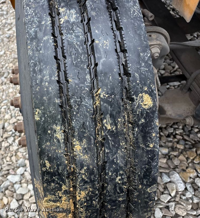 image for item YA1460 2011 IC PB105 school bus