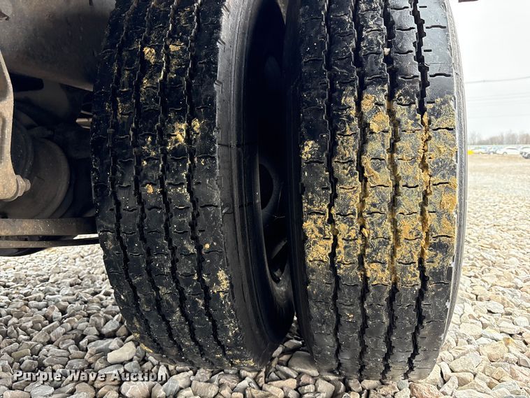 image for item YA1460 2011 IC PB105 school bus