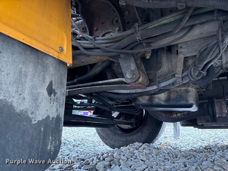 image for item YA1461 2011 IC PB105 school bus