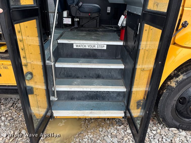 image for item YA1461 2011 IC PB105 school bus