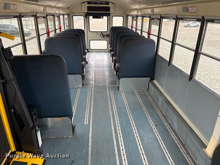 image for item YA1461 2011 IC PB105 school bus