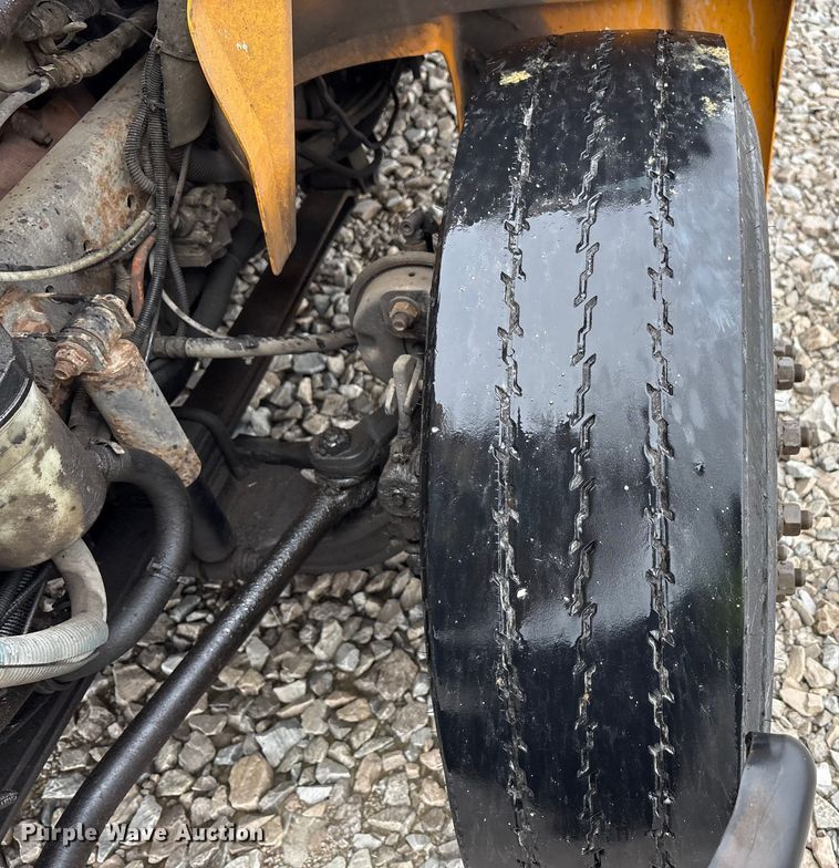 image for item YA1461 2011 IC PB105 school bus