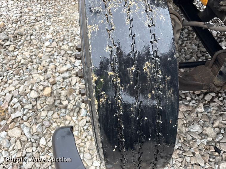 image for item YA1461 2011 IC PB105 school bus