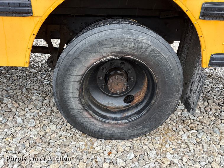 image for item YA1461 2011 IC PB105 school bus