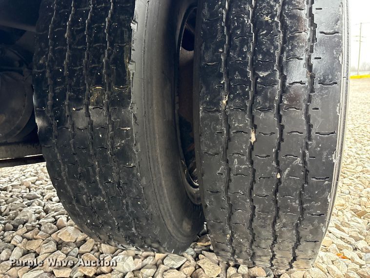 image for item YA1461 2011 IC PB105 school bus