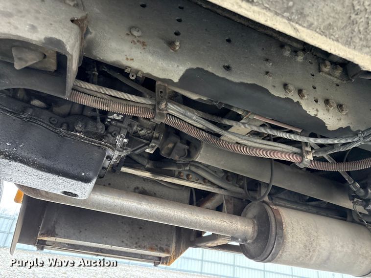 image for item YA1462 2008 Freightliner FS65 school bus