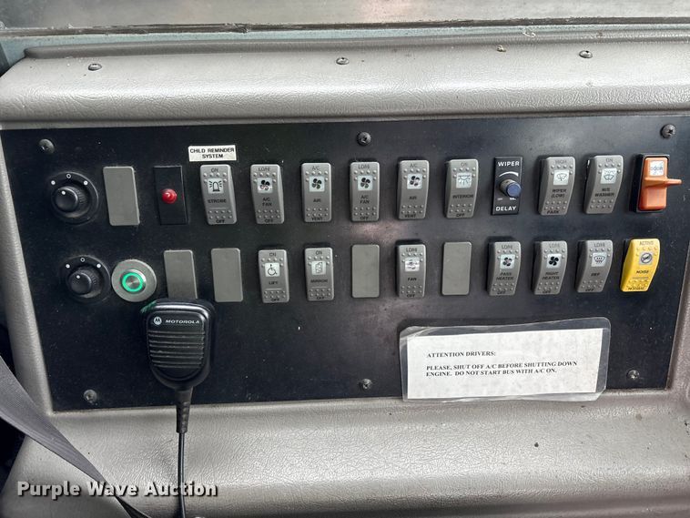 image for item YA1462 2008 Freightliner FS65 school bus