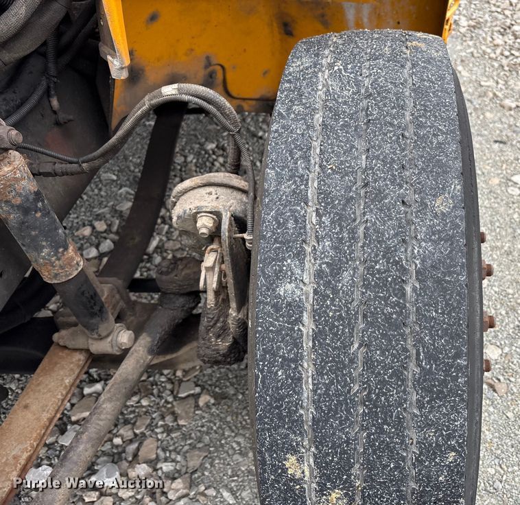 image for item YA1462 2008 Freightliner FS65 school bus