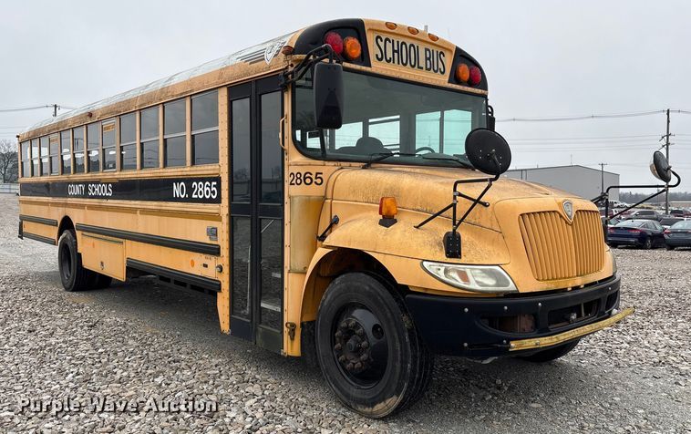 image for item YA1463 2009 IC PB105 school bus