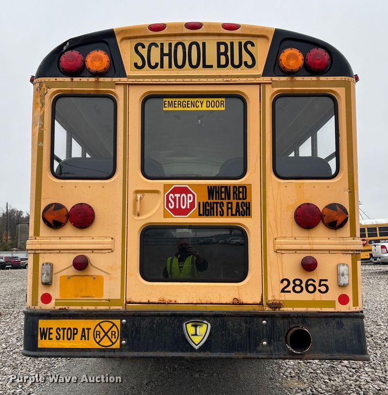 image for item YA1463 2009 IC PB105 school bus