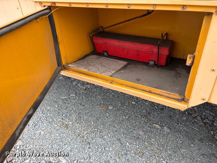 image for item YA1463 2009 IC PB105 school bus