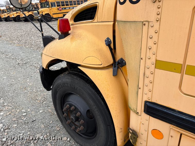 image for item YA1463 2009 IC PB105 school bus