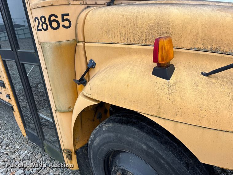 image for item YA1463 2009 IC PB105 school bus