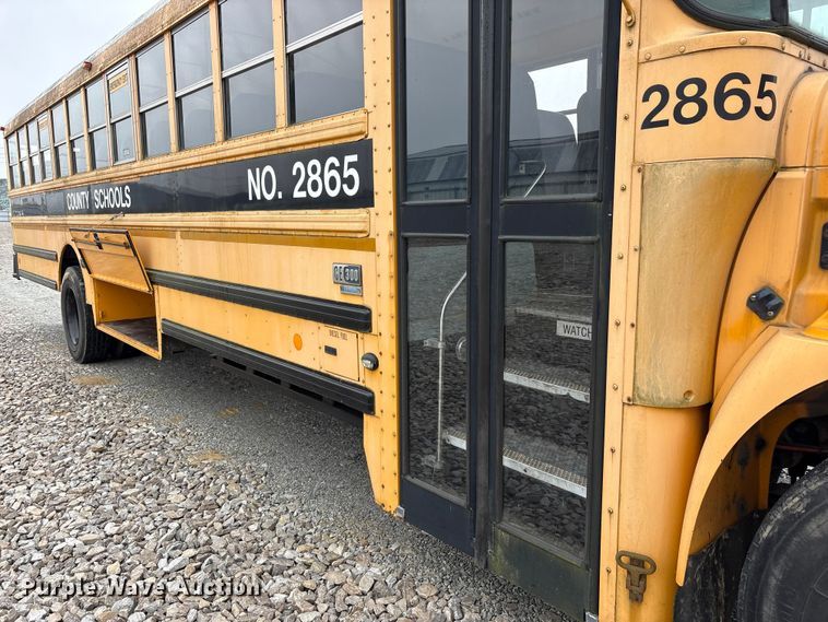 image for item YA1463 2009 IC PB105 school bus